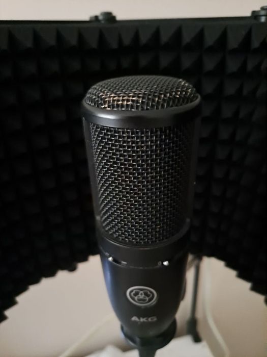 Студийный микрофон  AKG 120