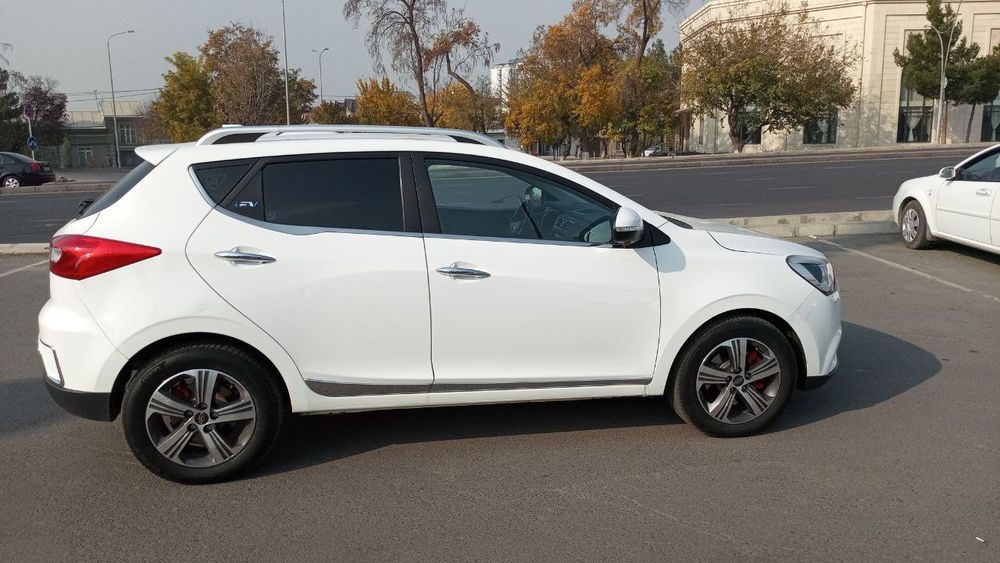 Электромобиль JAC iev 7 S запас хода 350 тали