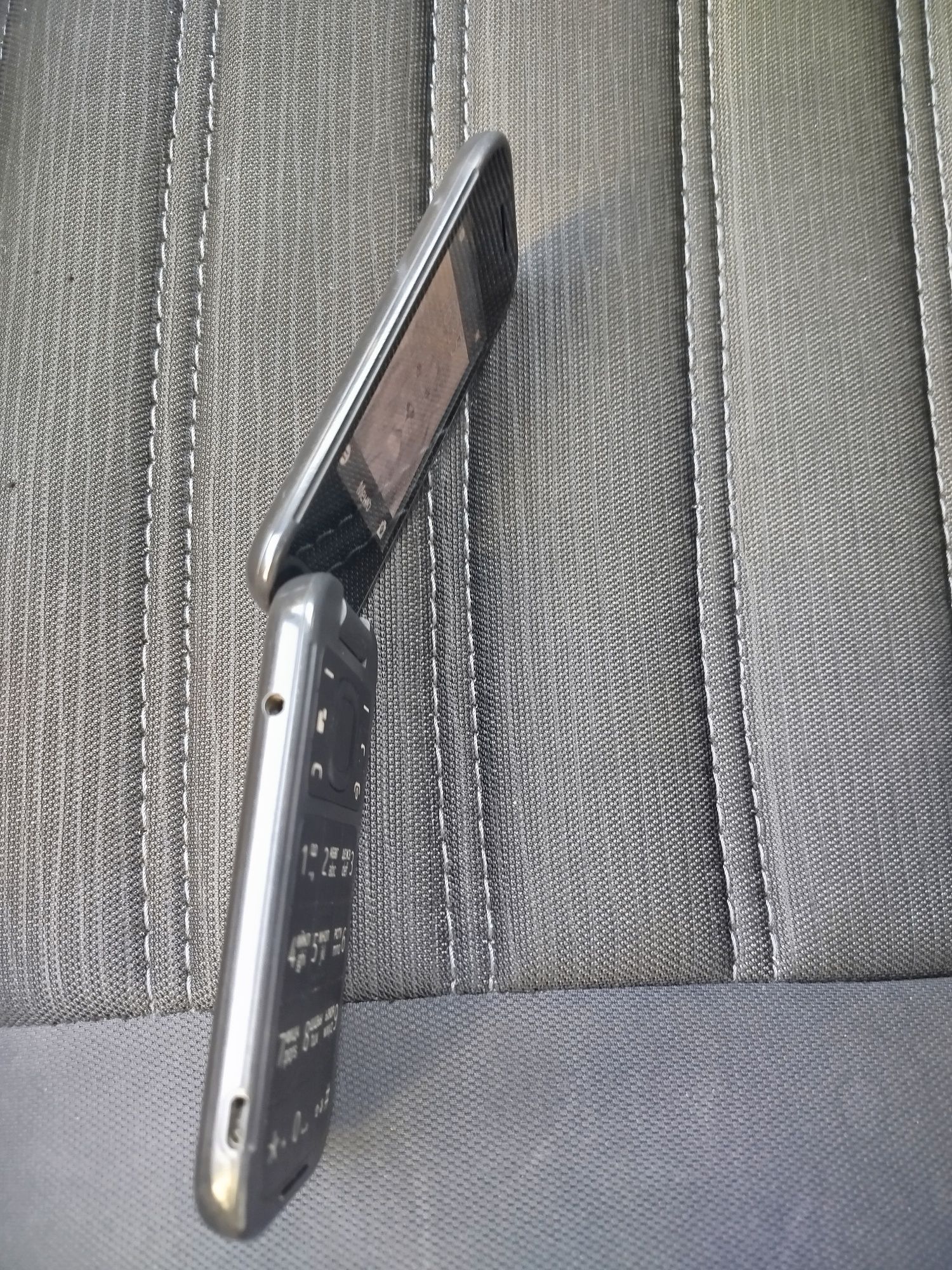 Nokia 2660 Flip original