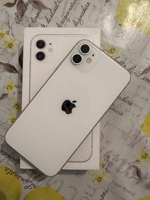 iPhone 11 , белый цена договорная!