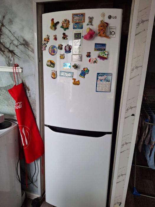 Продам холодильник LG