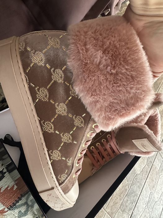 Зимни кецове blumarine