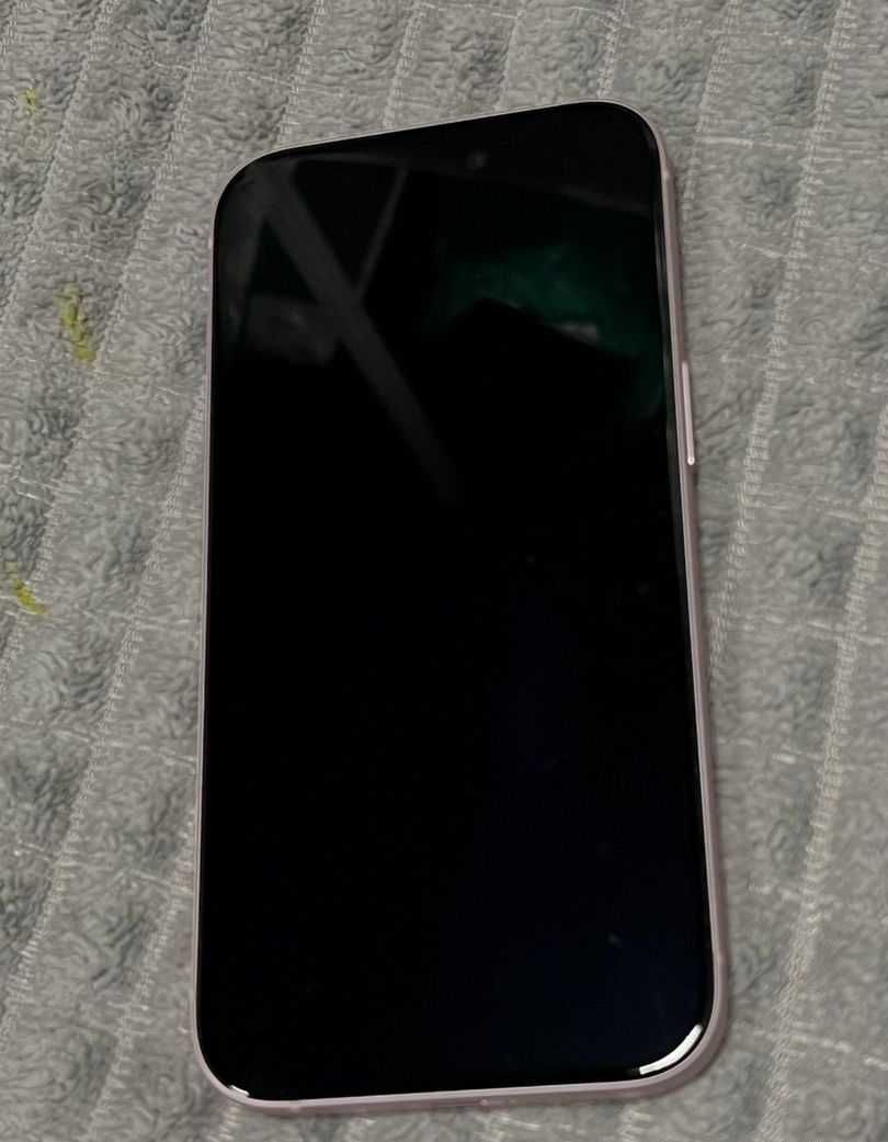 iPhone 15, 128 ГБ