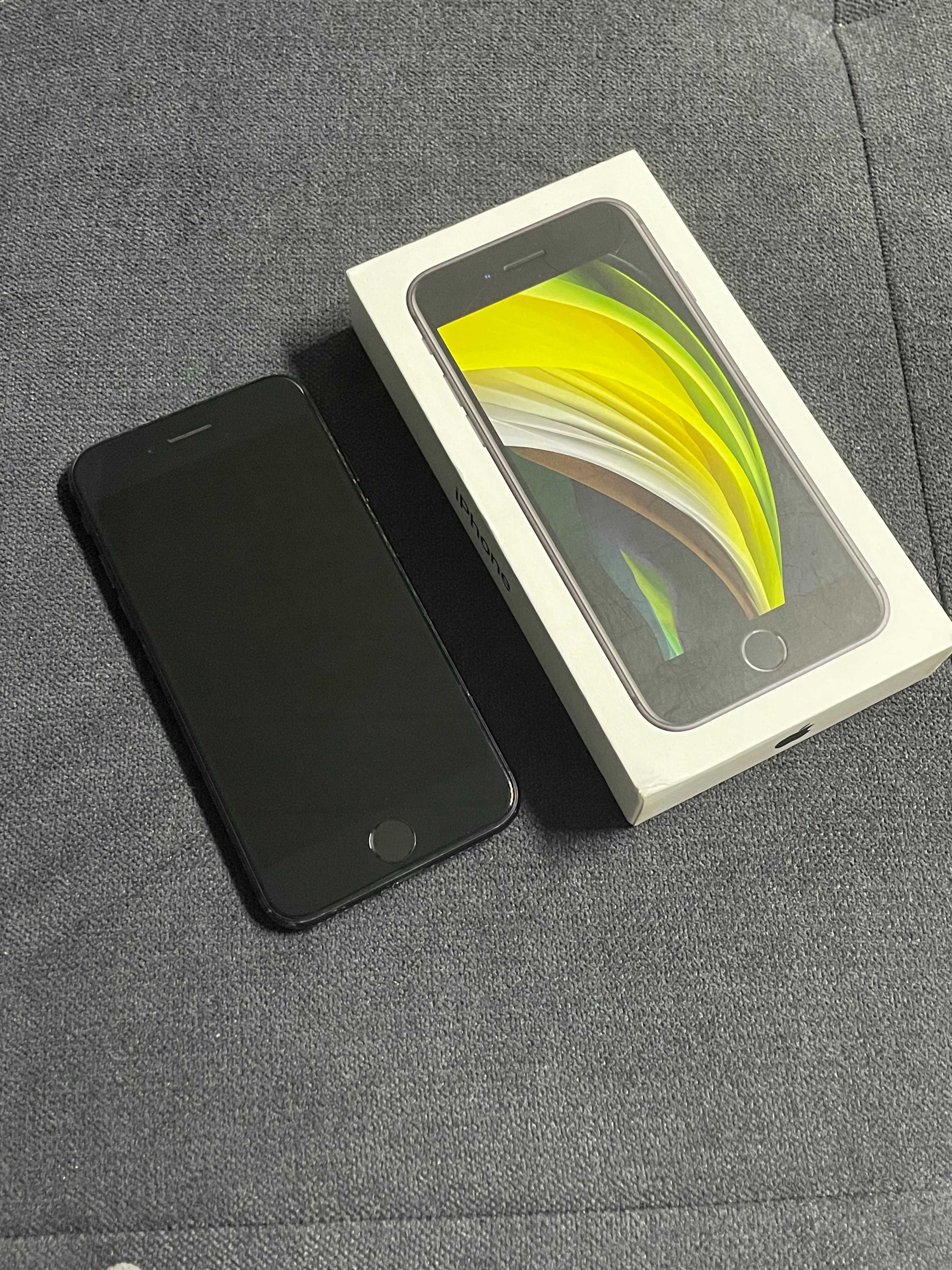 iPhone SE 2020 Пълен Комплект