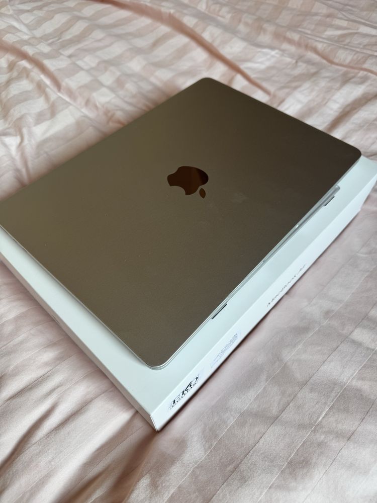 Macbook air m4 24GB/512GB в гаранция