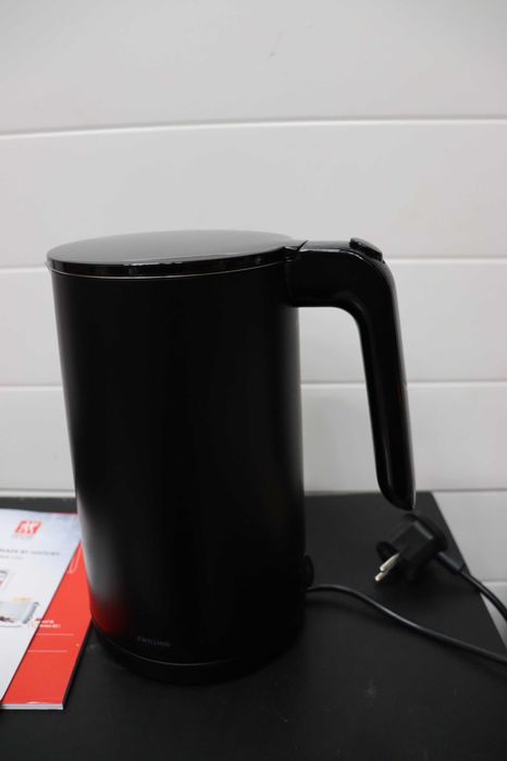 Електрическа кана ZWILLING ENFINIGY от неръждаема стомана, 1850W, 1,5л
