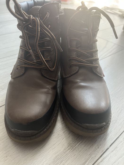 Ghetute Levis, nr 30, 130 lei, 20,5cm