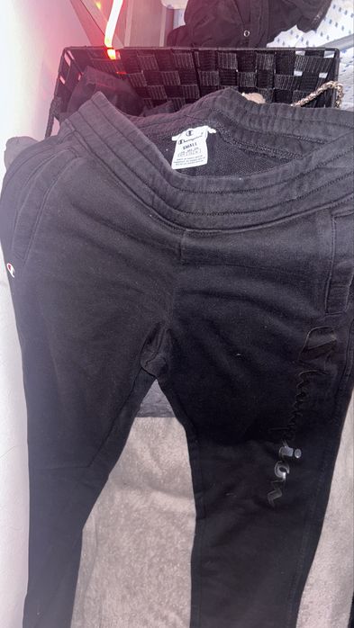 Черен суичър hm и анцуг champion s