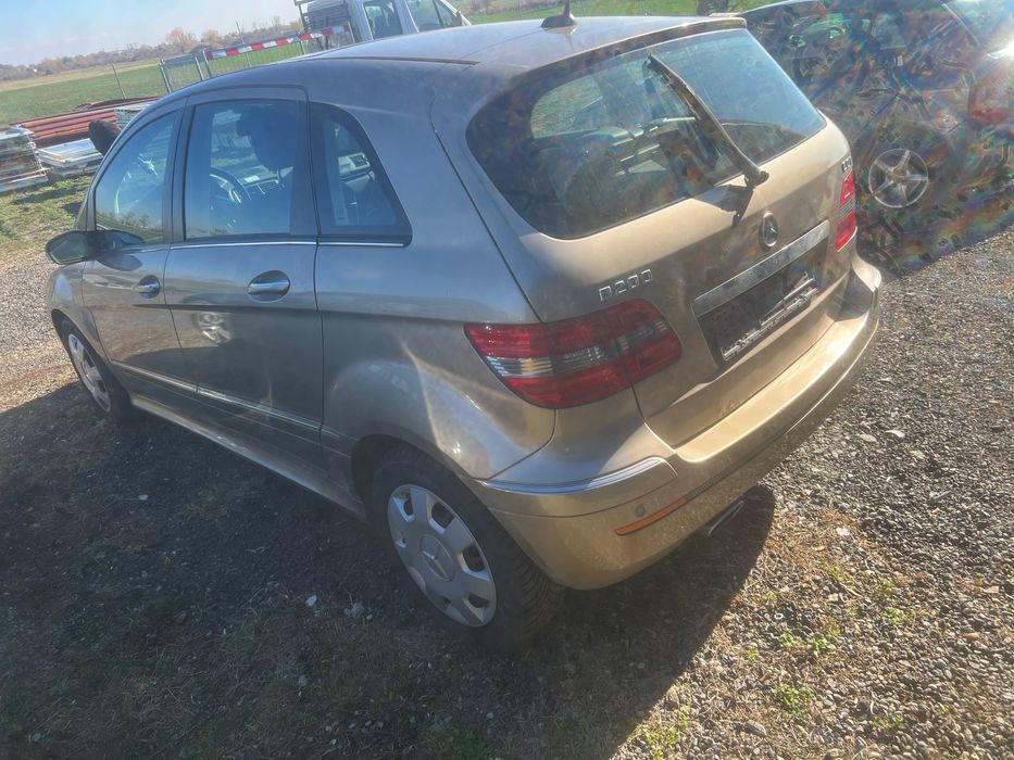 Mercedes B-klaase 200