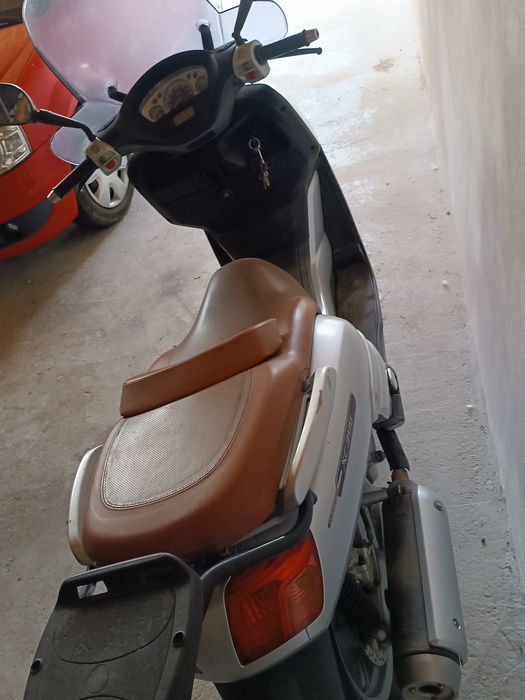 Scurter Yamaha xc vrsity 300