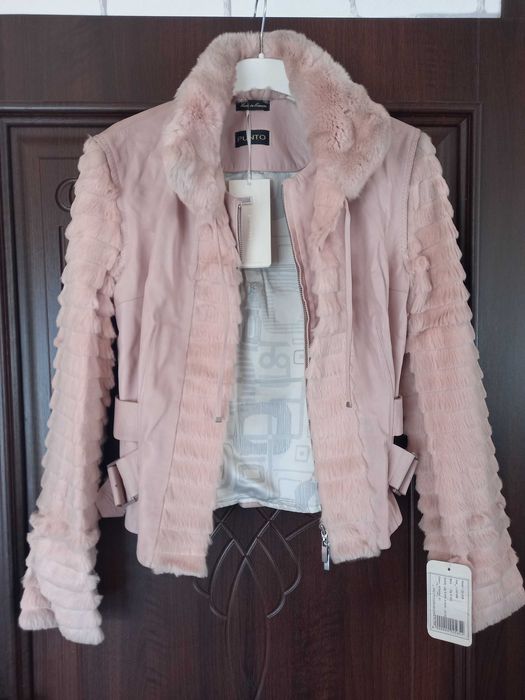 Продам новую женскую кожаную короткую демисезонную куртку