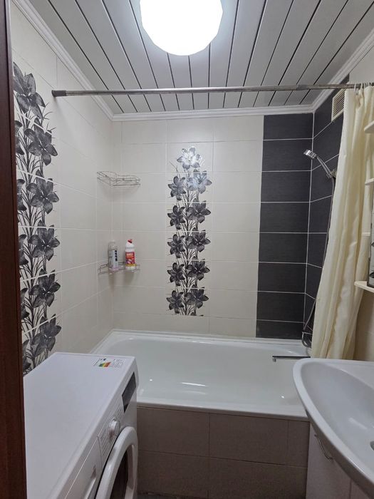 3 комн Командированным,20 ый мкр