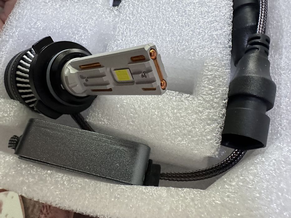 Set becuri led hb4 9006 h11 h8 h16 proiectoare 180w pe set nou