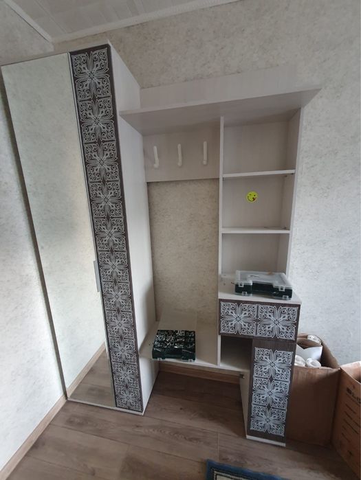 Продается Прихожая!! в Хорошем состояний !