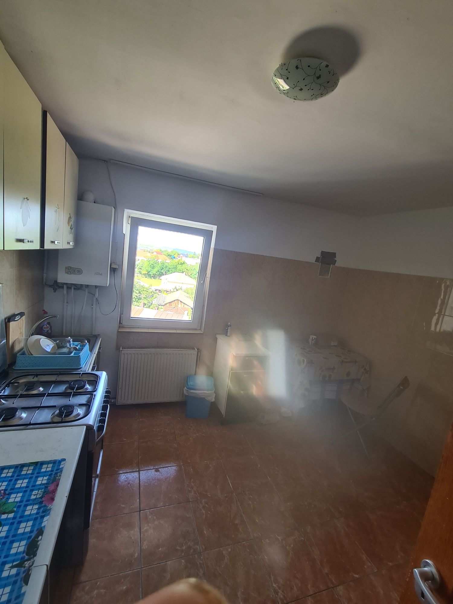 Vând apartament în Podu iloaiei 2 camere decomandat