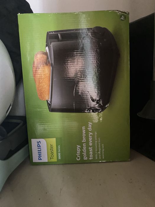 Prăjitor de pâine Phillips 830W