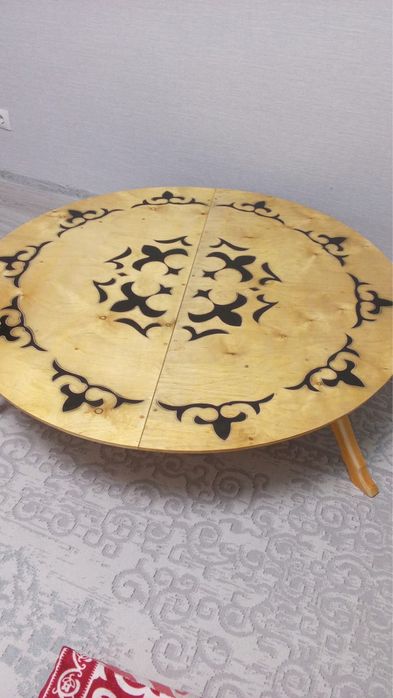 Круглое стол продается