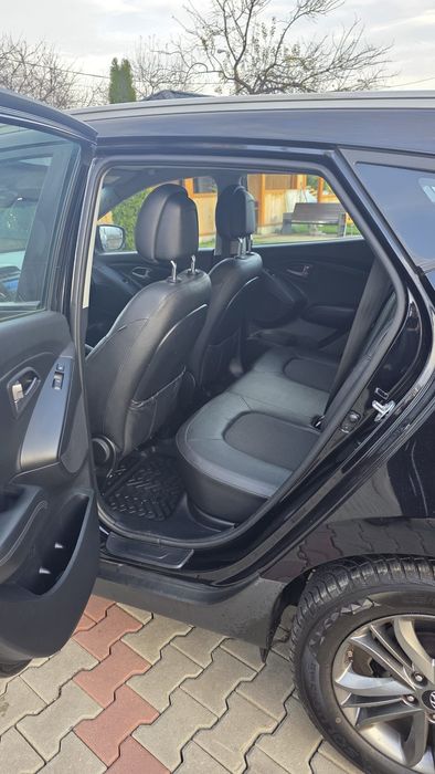 Ix 35 2015 2L 4x4 145000km