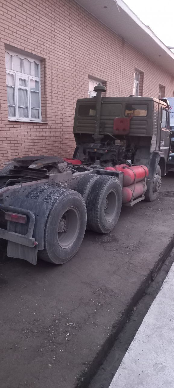 Камаз тягач сотилади