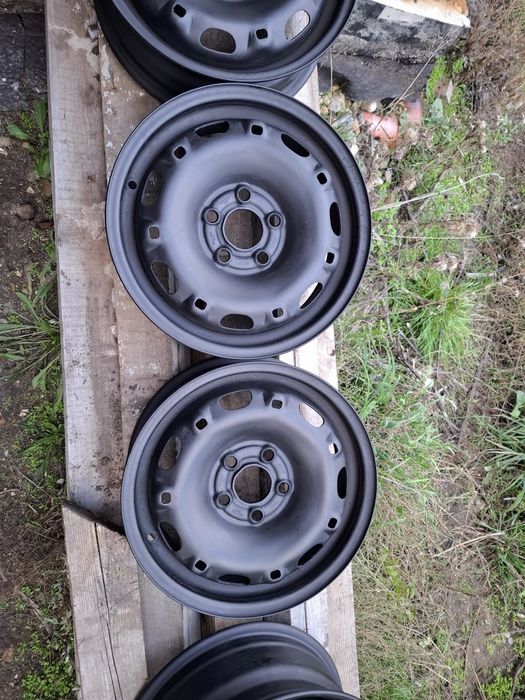 Продавам 4 бр железни джанти 5x100 14 цола 5 J* ЕТ 35 *ц.о 57.1 мм