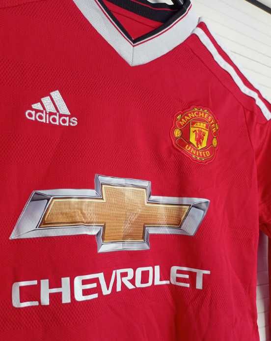 Оригинален детски екип на Манчестър Юнайтед - размер 140