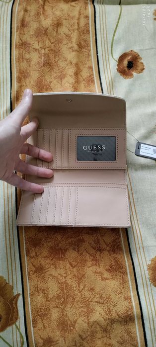 Portofel GUESS Nou cu eticheta