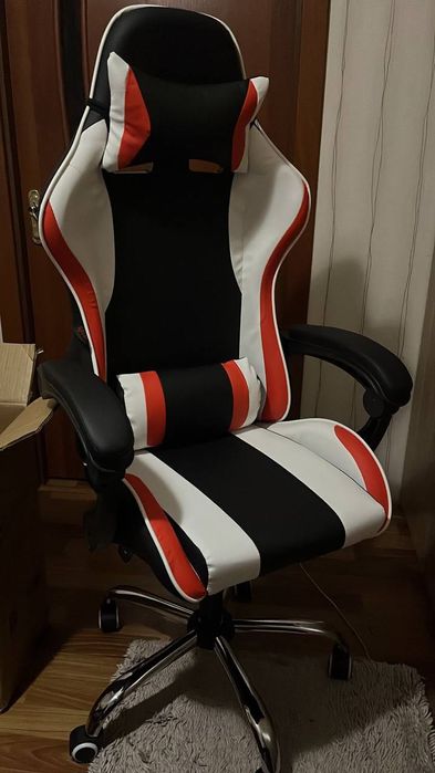 Компьютерное игровое кресло