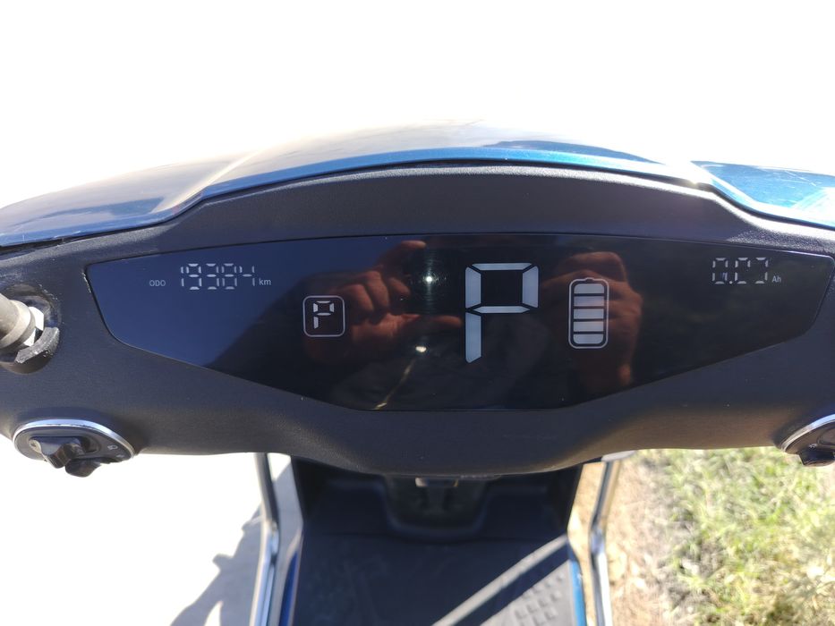 Skutr sotiladi Holati idyal