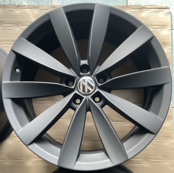 Jante aliaj R19 negru mat originale VW Arteon Passat B9