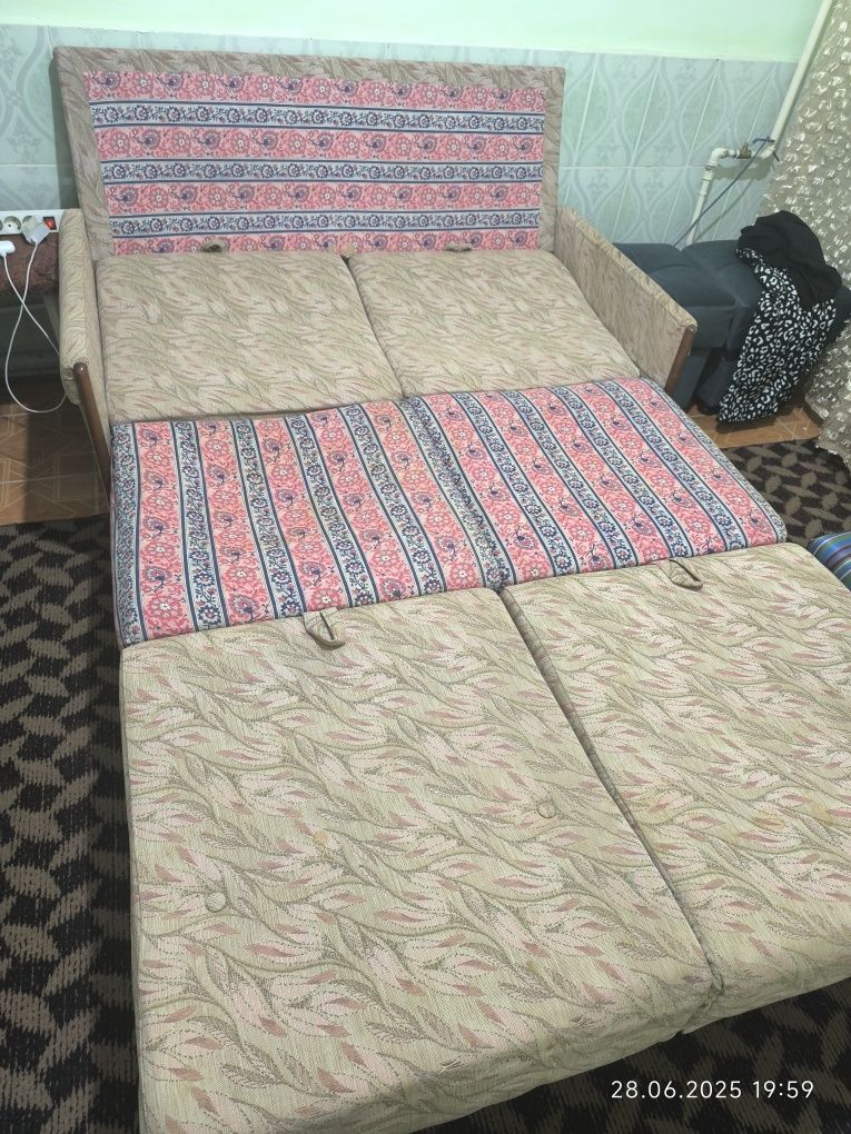 Продаю диванчик трансформер