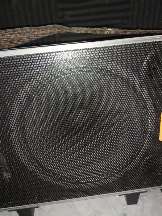 Колонка гитарная на аккумуляторе