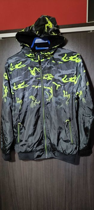 Двулицево пролетно-есенно яке