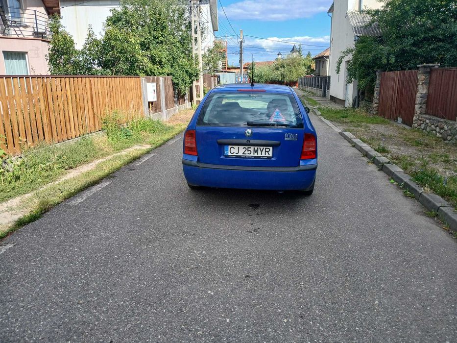 Vand Skoda Octavia 1.6 benzina