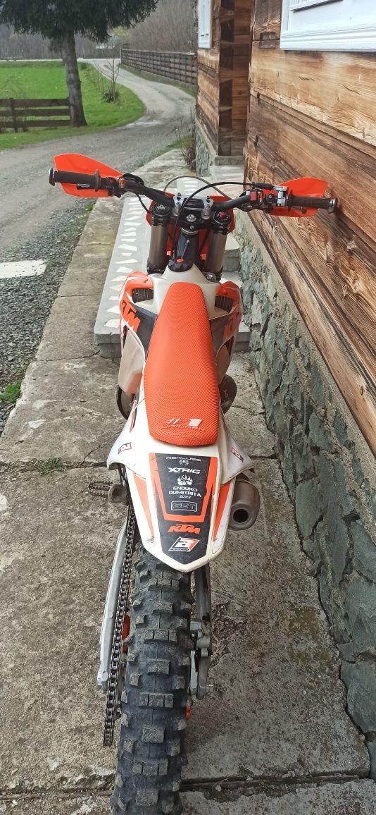 KTM xc 300 ( nu Gasgas Beta Husqvarna)