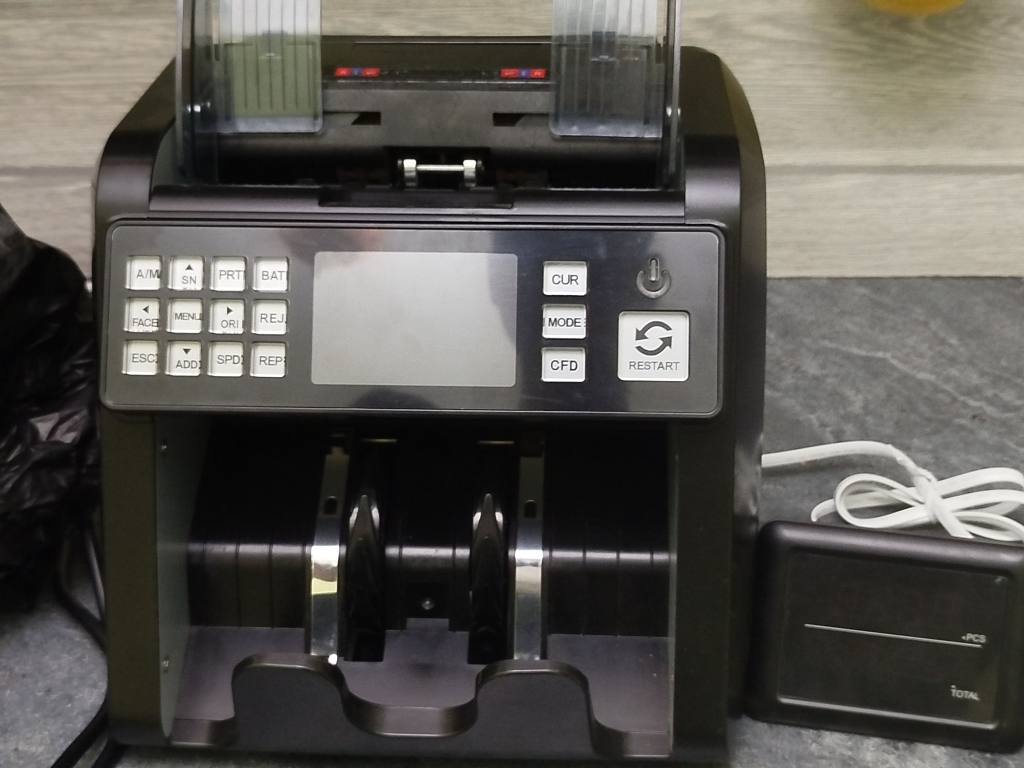 счетчик купюр и проверка bill counter pul sanash va. qalbaki