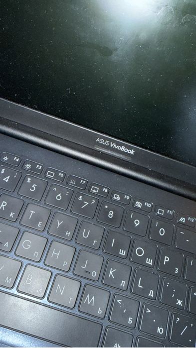 Продам отличный ноутбук асус вива бук . Пишите , звоните , торг есть
