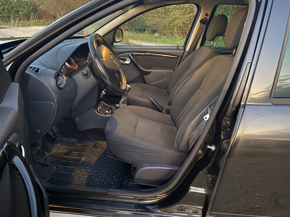 Dacia Duster 4x4 1.5 DCI (senzori parcare spate) motor impecabil!