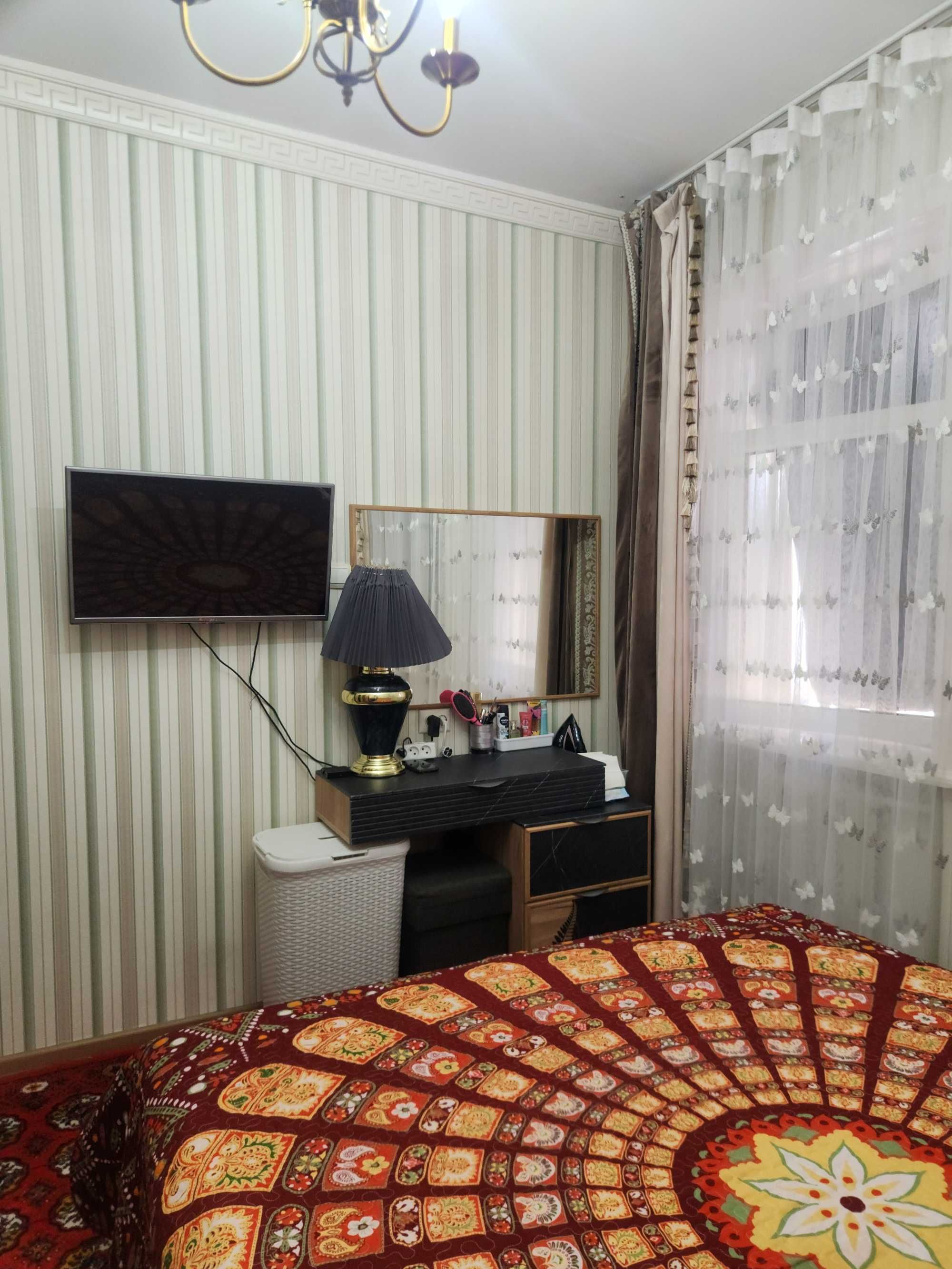 Olmozor tumani Nurafshon 4-Do'm, 4-xonadon, 2-qavat, 150m² sotiladi