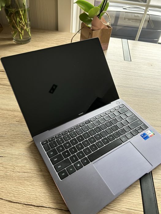Vand Matebook X Pro cu procesor Intel® Core™ i7-1165G7 , 16GB, 512 SSD