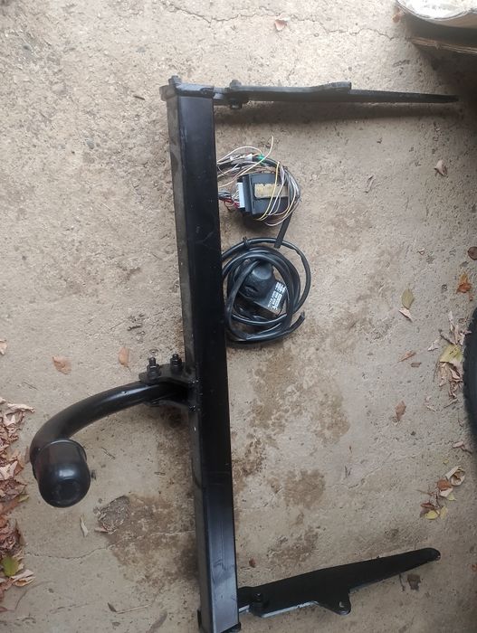 Продава Теглич за Рено Клио 4 2014г. Комплект.