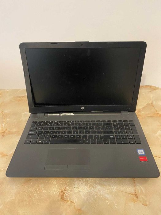 laptop HP 250 g6, i5 gen 7, pentru piese netestat, balamale stricate