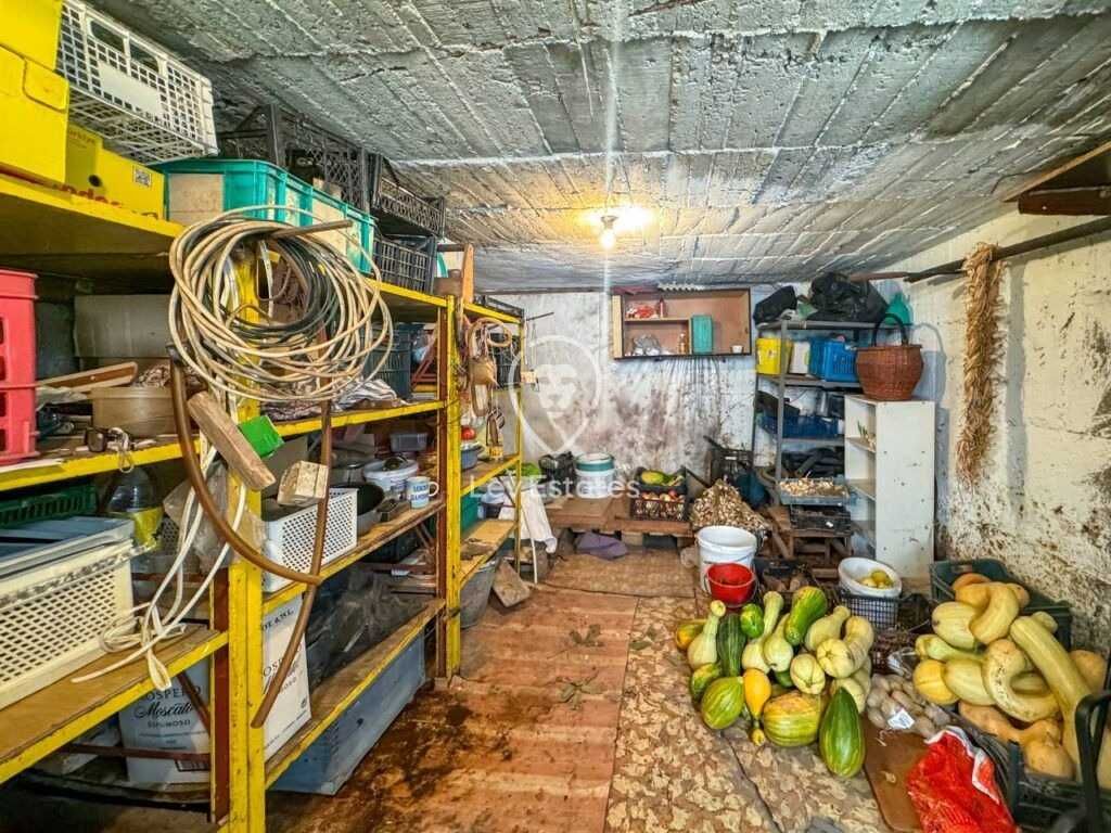 Двуетажна къща с мазе в село Трояново, област Бургас