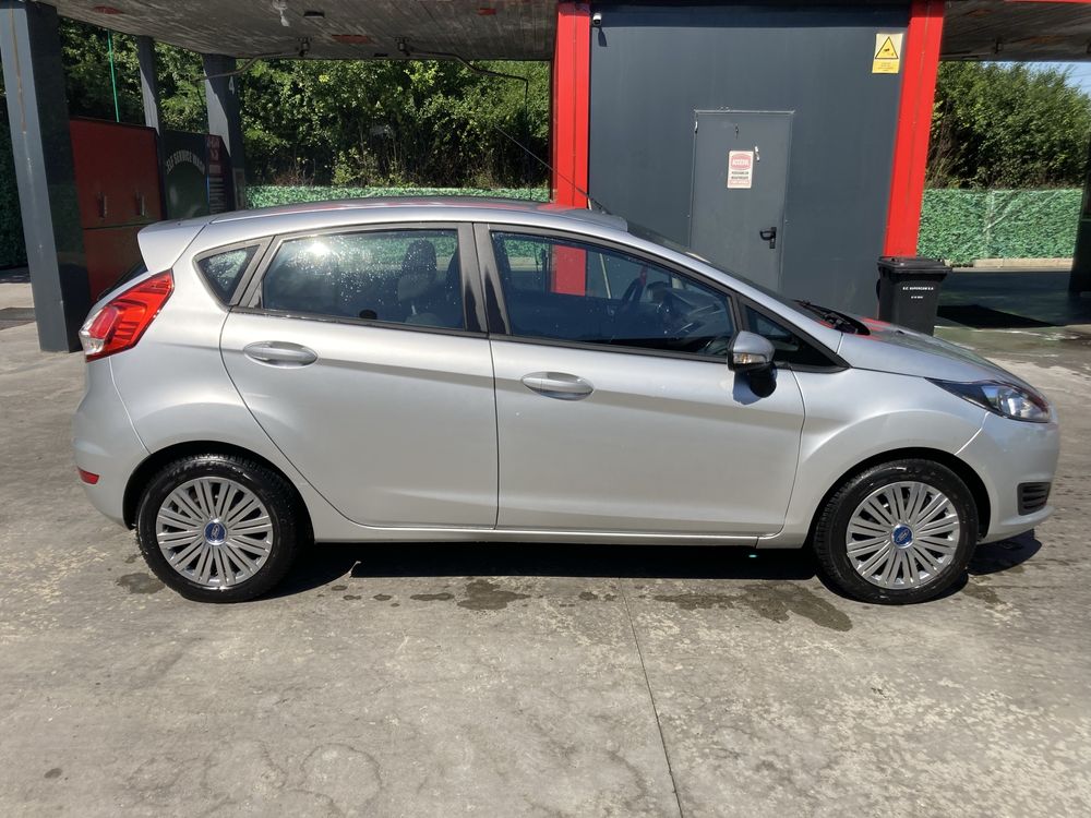 De vnzare FORD Fiesta