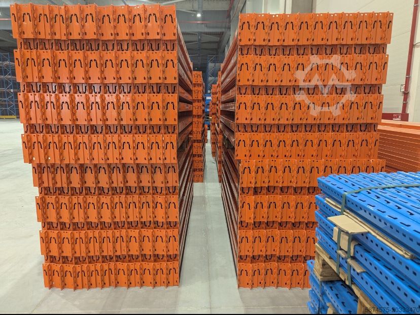 Rafturi metalice logistik