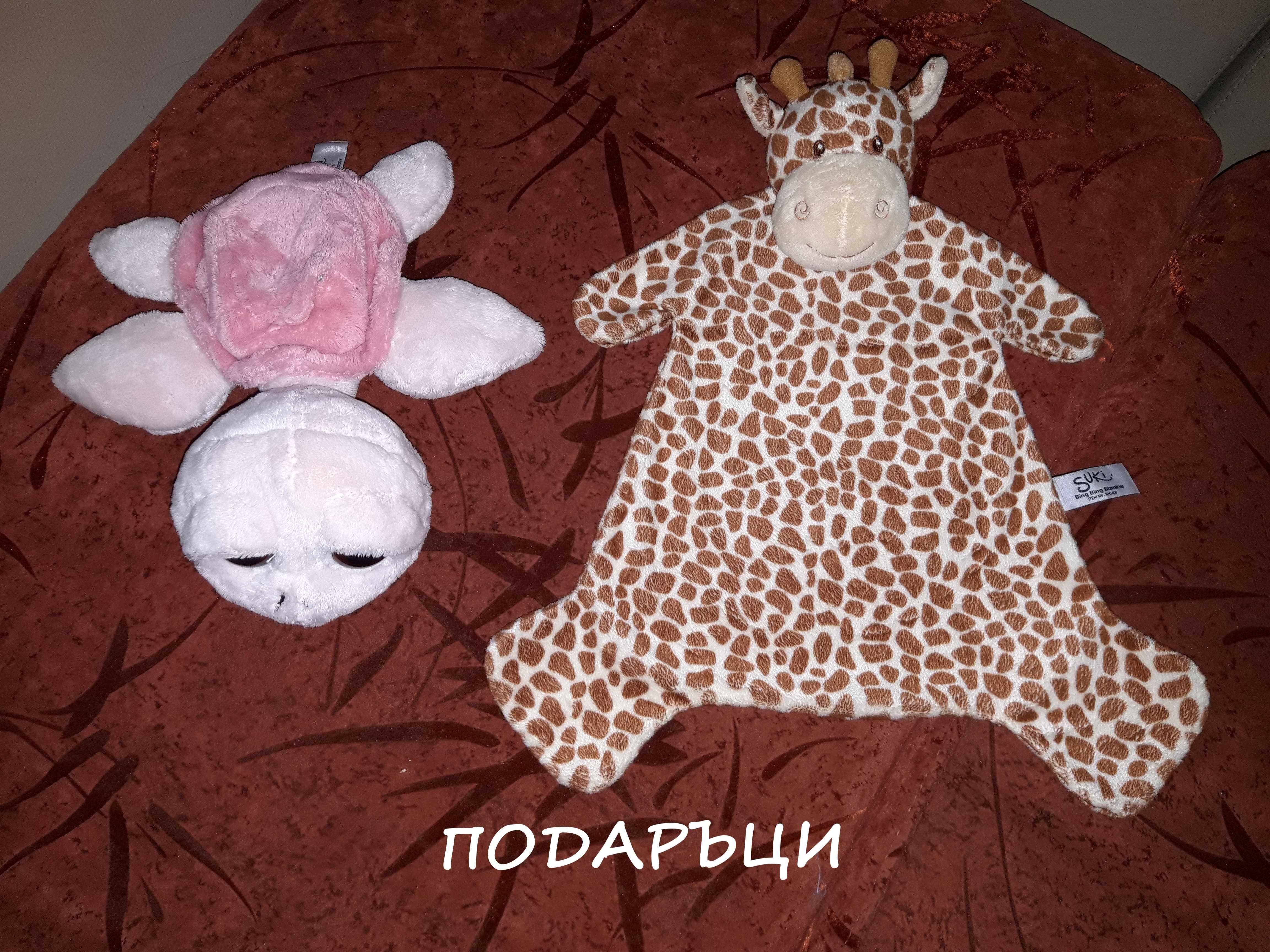 Продавам ДЕТСКО столче за кола(25/30кг) в отлично състояние+2 ПОДАРЪКА