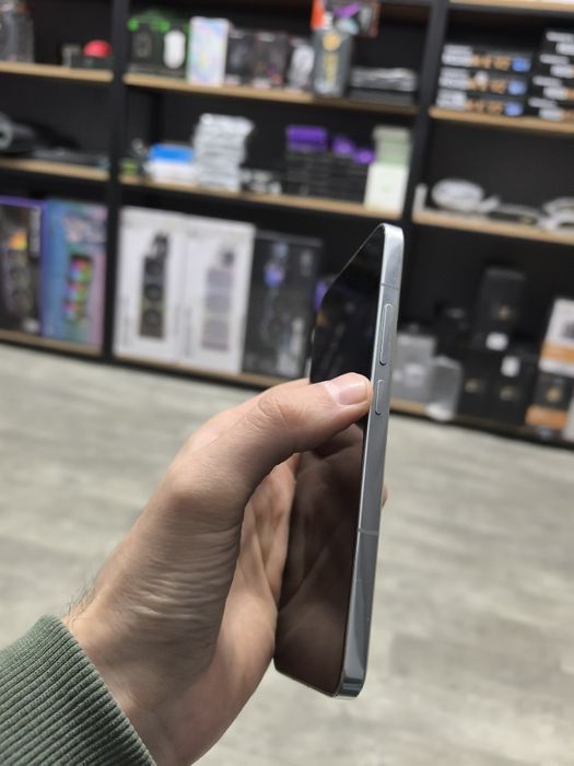 Xiaomi mi 13 флагман 8/256 обмен на ноутбук