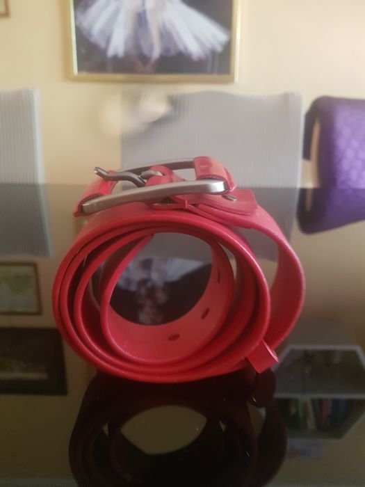 Червен кожен колан за дами