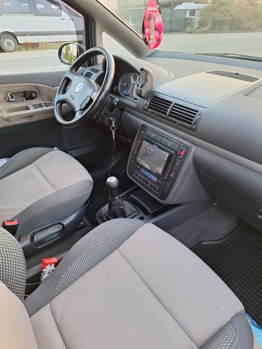 Vw Sharan Model 2009 exclusiv edition xenon, clima, navi, senzori, jan