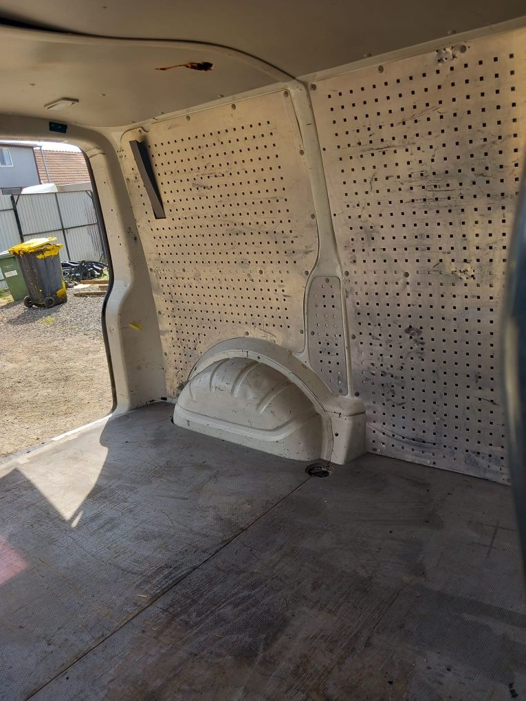 Vând T5 1.9 diesel preț 4000 euro