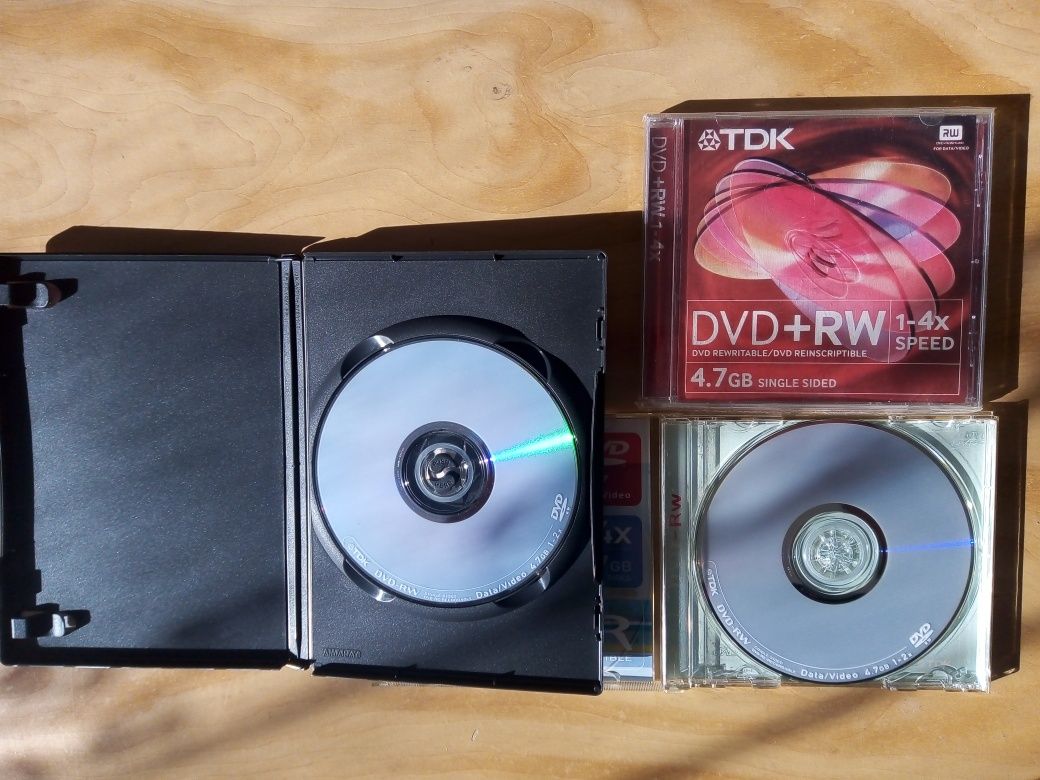 Vând DVD - RW + RW